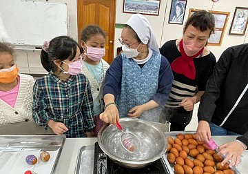 대만 선교지에서 노엘수녀님과 함께 부활 계란 만들기