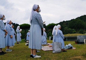 추석 한가위 최재선 요한 주교님께 성묘