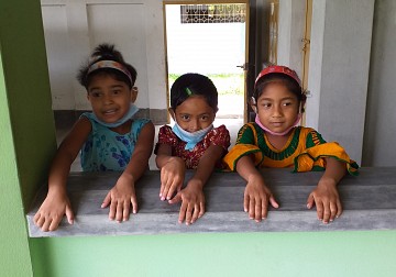 방글라데시 선교지 한국외방선교수녀회에서 운영하는 나자렛학교 학생들 모습