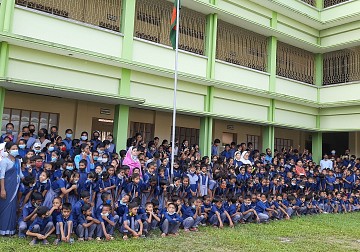 방글라데시 선교지 - 나자렛 학교 학생 단체 사진
