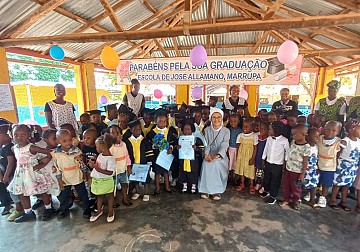 선교지 아프리카 모잠비크 마루파 유치원 졸업식